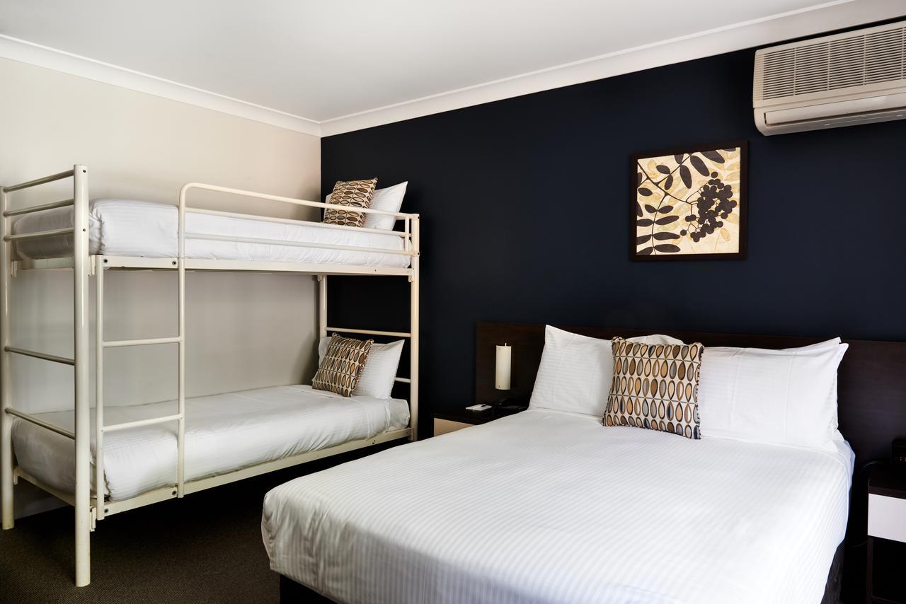 175 Hotel Westmead Sydney Exterior photo